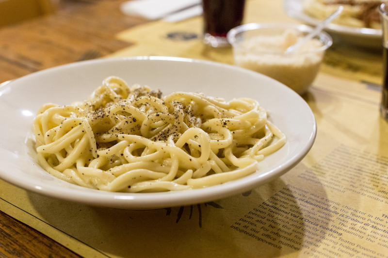 Il segreto per preparare i pici cacio e pepe perfetti