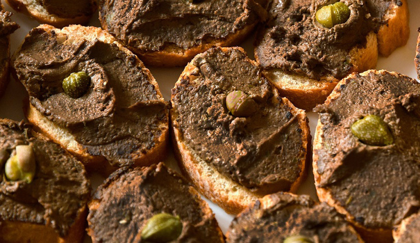 Crostini alla Senese: Un Gustoso Viaggio nei Sapori Toscani