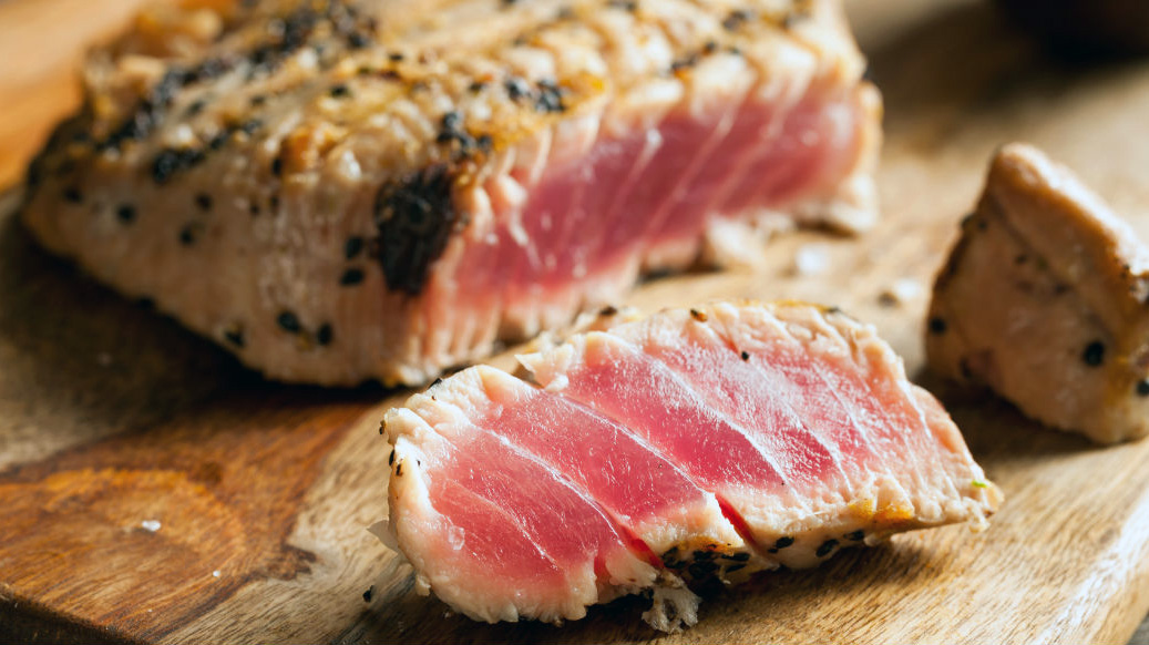 Tonno Arrosto: Ricetta Completa e Consigli per una Cottura Perfetta