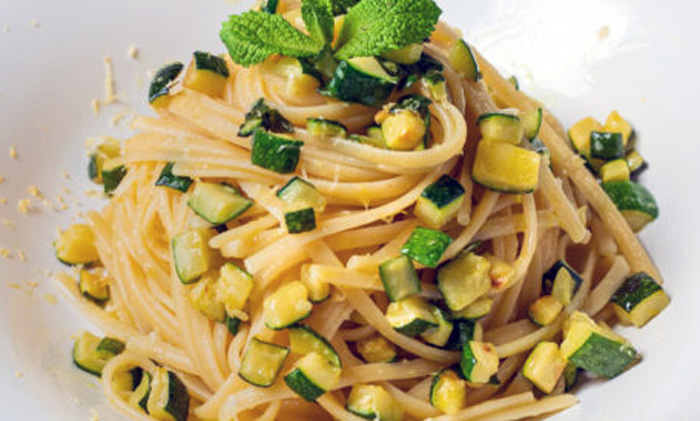 Ricetta Spaghetti Limone e Zucchini: Un Viaggio nei Sapori dell’Italianità
