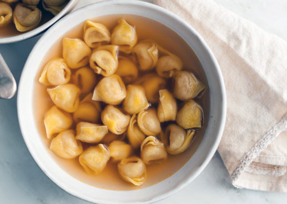 Tortellini in Brodo: The Emilian Tradition – Elegant in a Dish